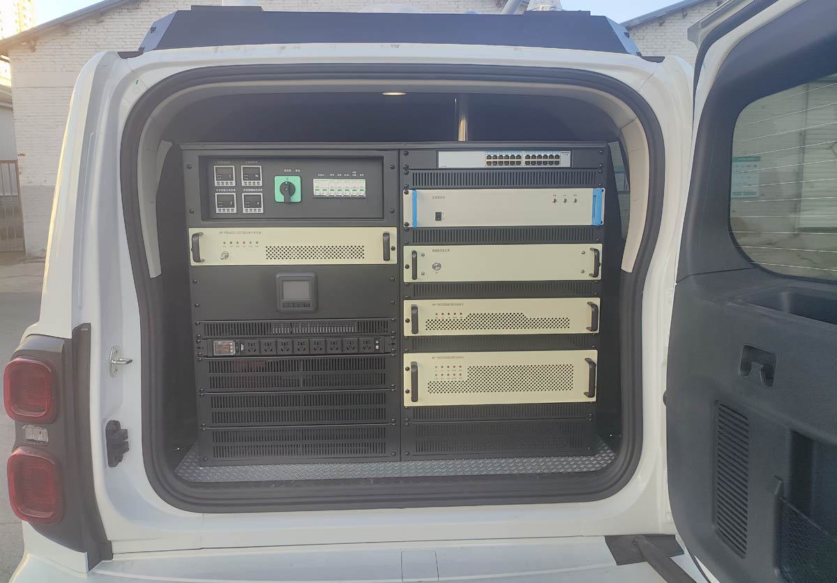 環(huán)達(dá)牌BJQ5032XTXD6通信車(chē)公告圖片