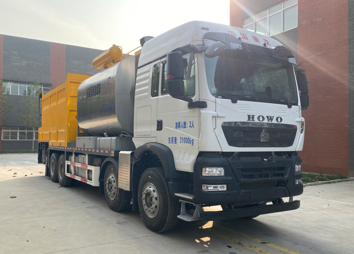 環(huán)豹牌AYL5312TFC-ZZ纖維同步封層車