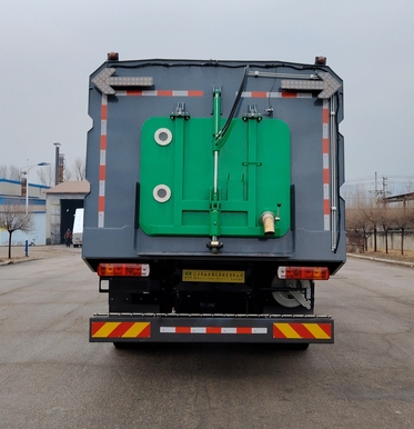 鑫華馳牌THD5185TXSEV1純電動洗掃車公告圖片