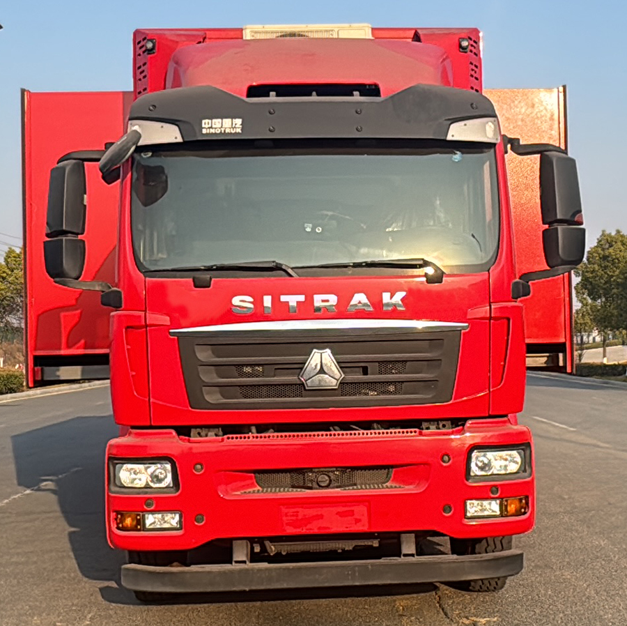 玉驍瓏牌YBH5160TSYZ6宿營(yíng)車公告圖片