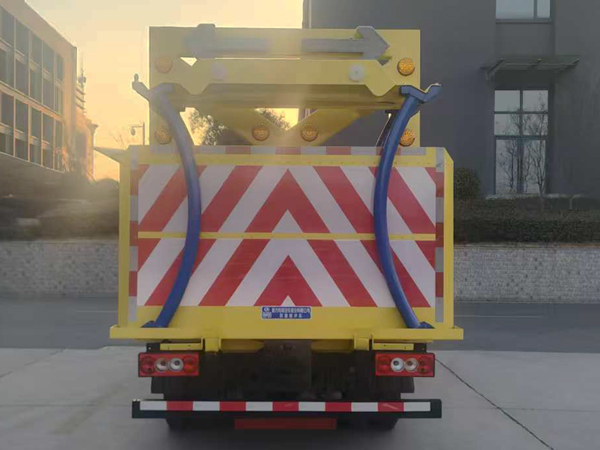 程力威牌CLW5040TFZCDP防撞緩沖車公告圖片