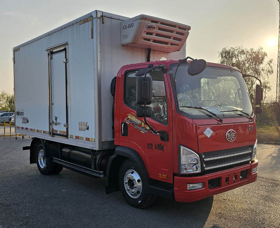 解放牌CA5041XLCP40M02L1NE6A84冷藏車公告圖片