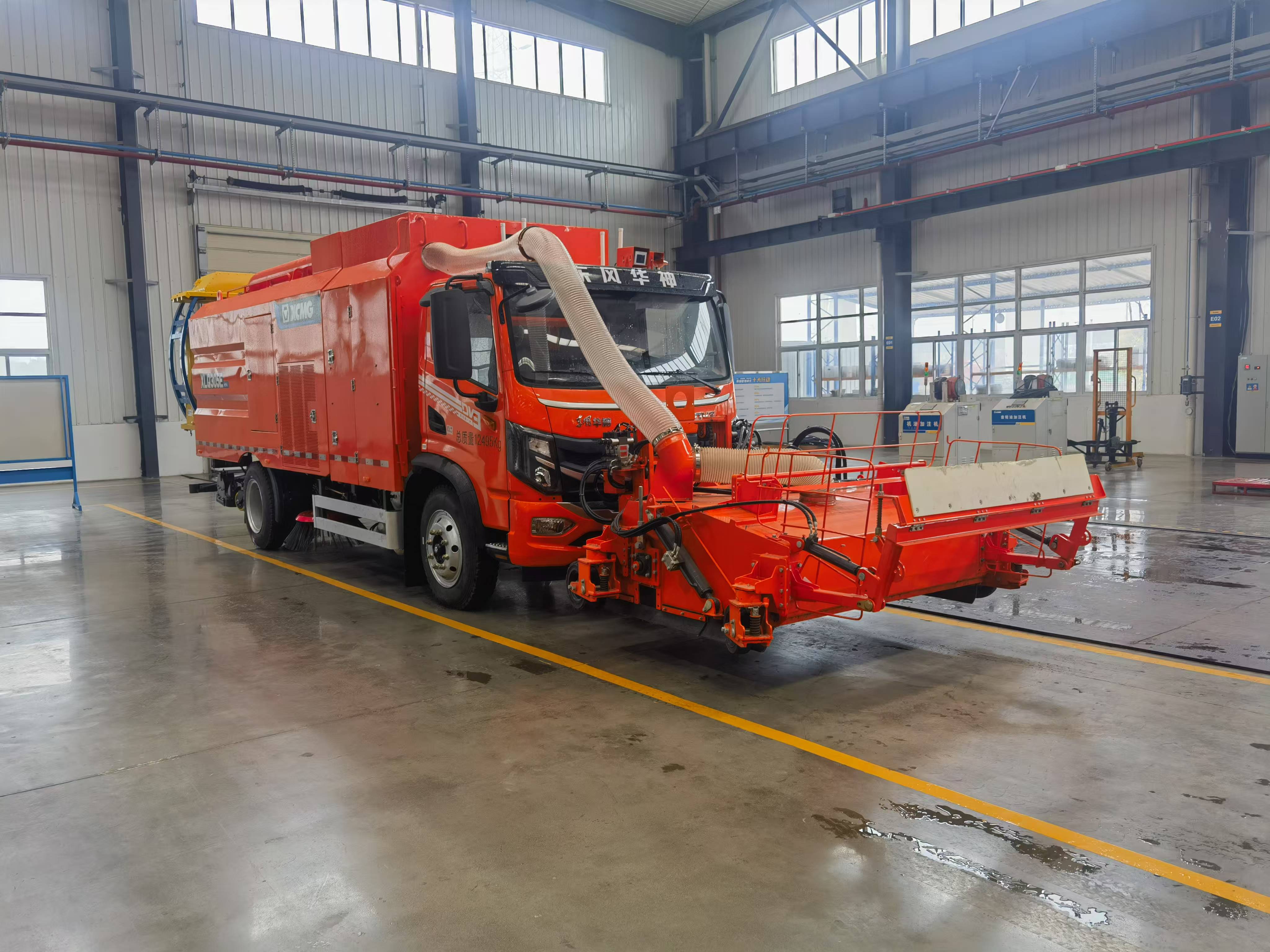 徐工牌XGM5120TSLEV純電動掃路車公告圖片