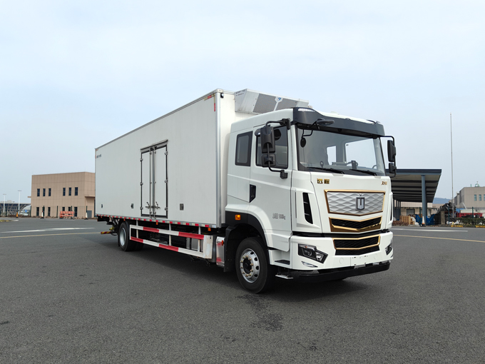 遠(yuǎn)程牌HN5180XLCH32G1SHEVY甲醇插電式增程混合動力冷藏車公告圖片