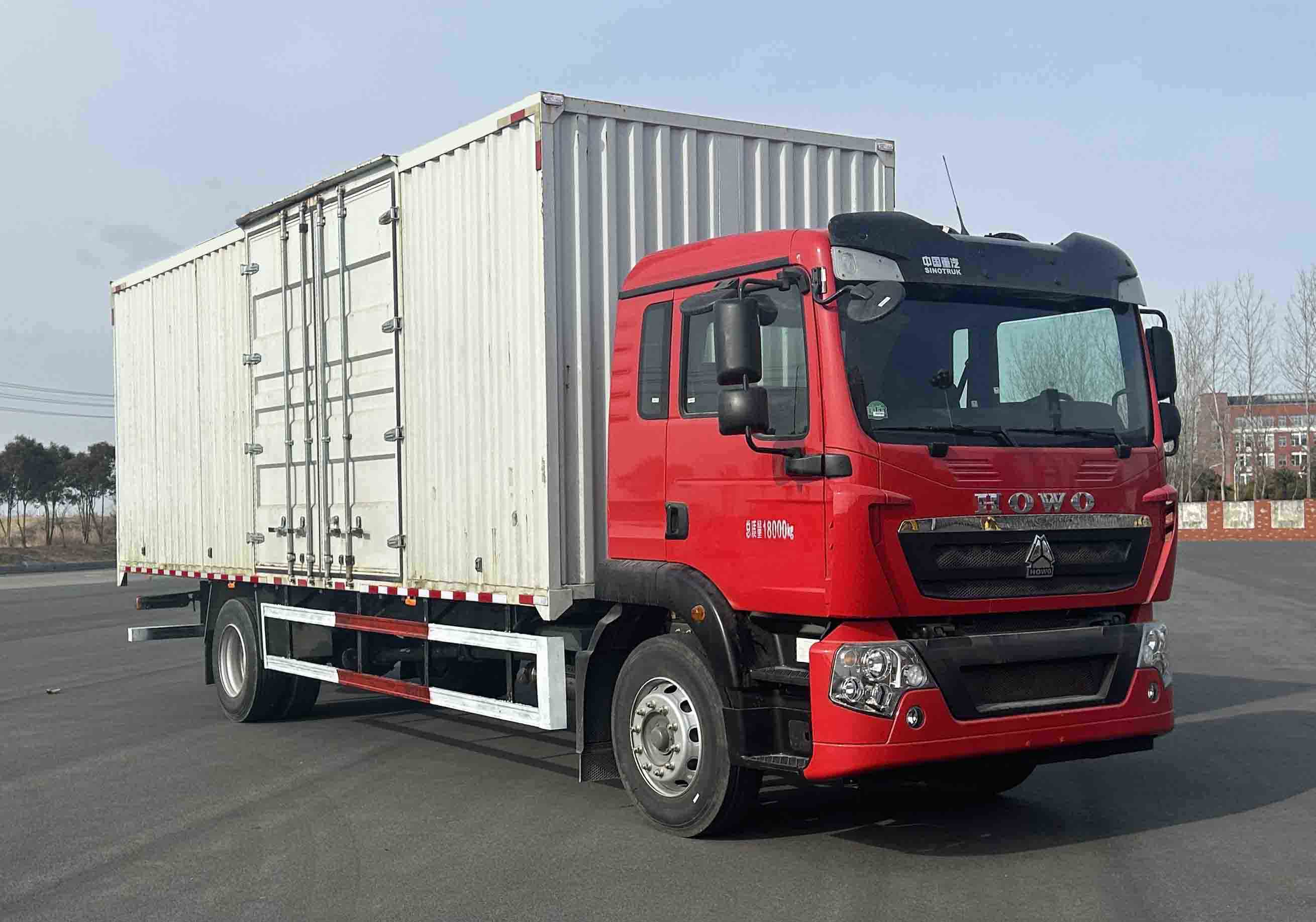 豪沃牌ZZ5187XXYK581DF1廂式貨車公告圖片