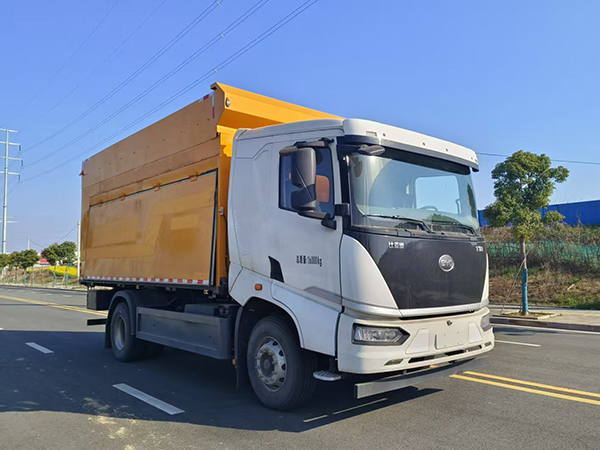 博利牌BLT5160TQXBBEV純電動(dòng)護(hù)欄搶修車