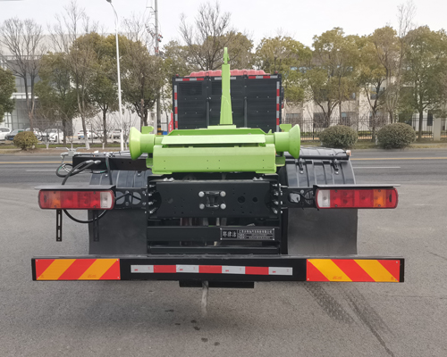 耶律潔牌SWT5311ZXXBEV純電動車廂可卸式垃圾車公告圖片