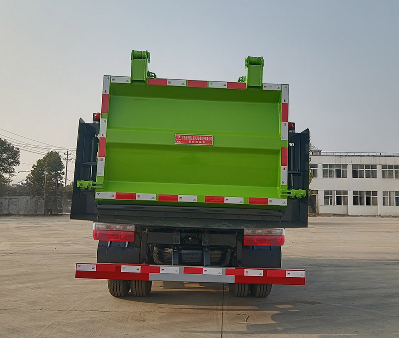 天云牌GTY5045TCA6餐廚垃圾車公告圖片