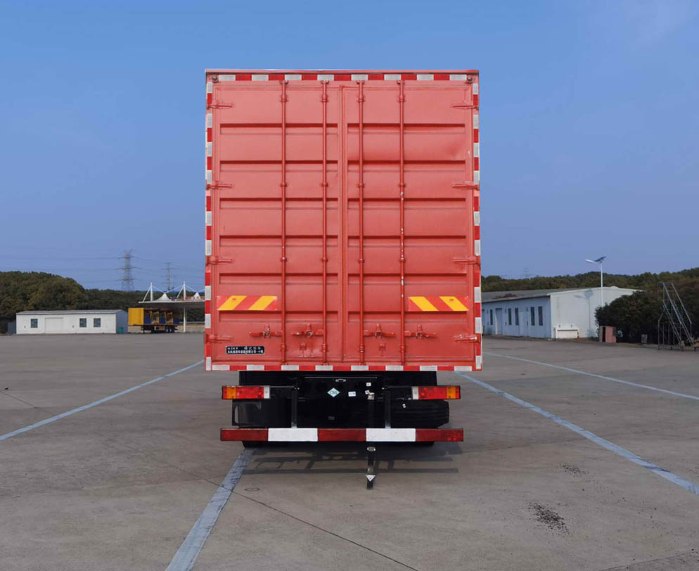 東風(fēng)牌DFV5258XXYGP6C廂式貨車公告圖片
