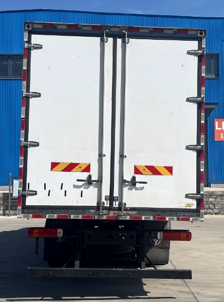 福田牌BJ5166XLC-02冷藏車公告圖片