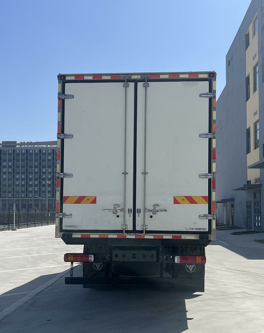 福田牌BJ5186XLC-04冷藏車公告圖片