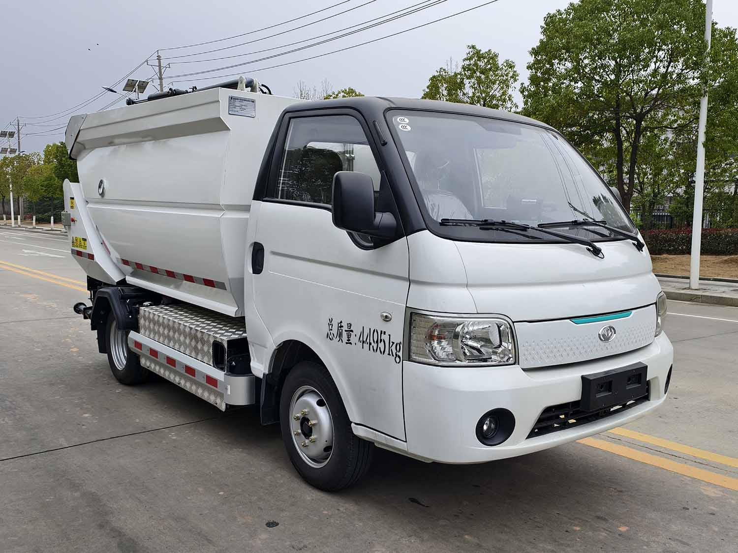 ZHN5040ZZZCLBEV型純電動自裝卸式垃圾車圖片