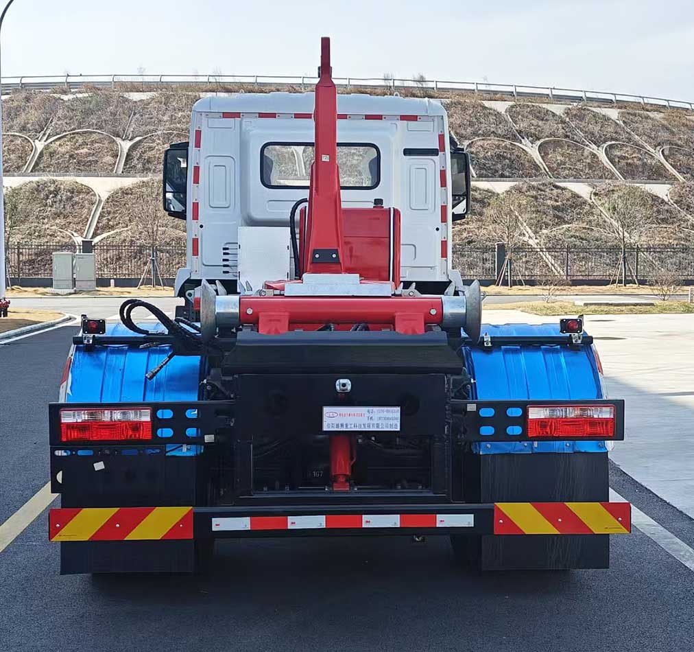 工九牌XSZ5180ZXXCLBEV純電動(dòng)車廂可卸式垃圾車公告圖片