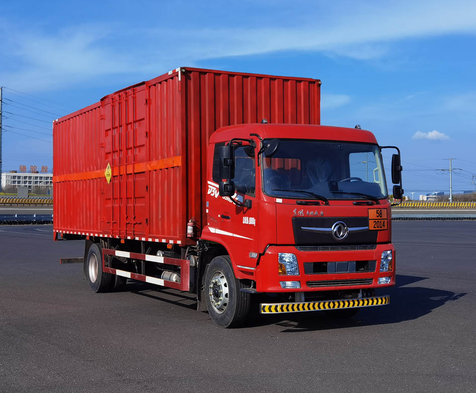 東駒牌LDW5183XYW6D氧化性物品廂式運(yùn)輸車