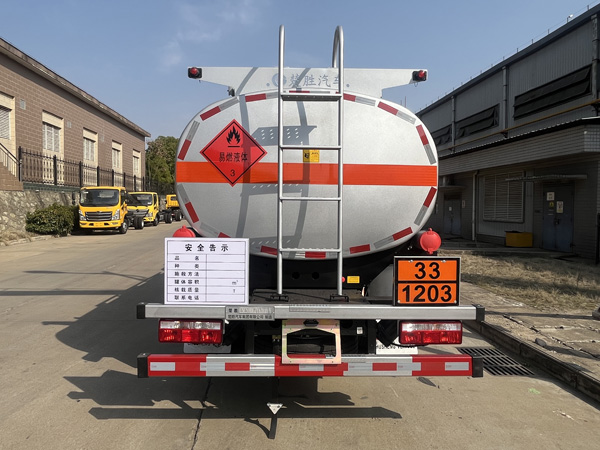 楚勝牌CSC5100GJY6加油車公告圖片