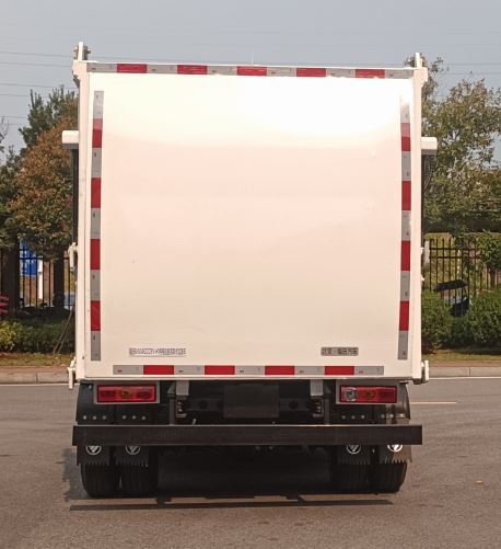 福田牌BJ5045ZZZEV-H1純電動(dòng)自裝卸式垃圾車公告圖片