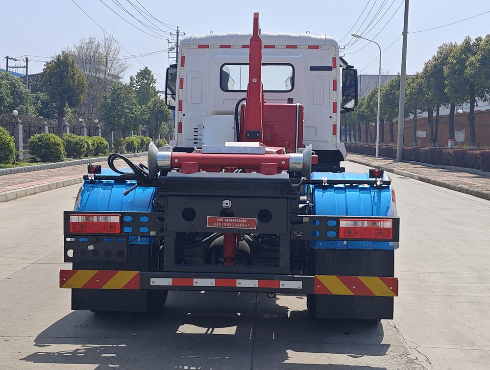 亞潔牌BQJ5180ZXXCLBEV純電動(dòng)車廂可卸式垃圾車公告圖片