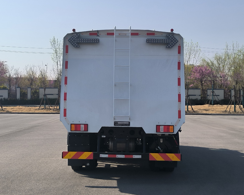 犀重牌AXZ5120GQXSHBEV純電動護欄清洗車公告圖片