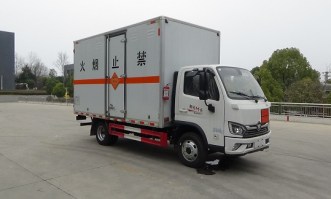 爆破器材运输车