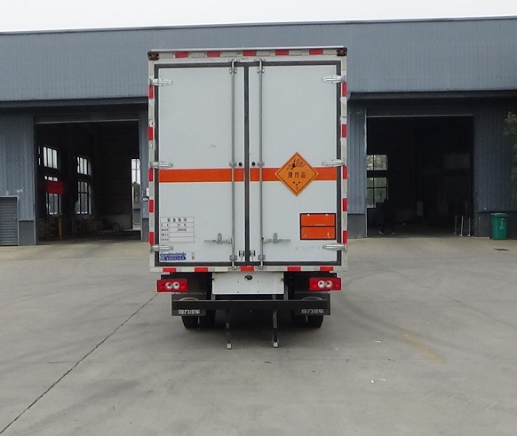 程力牌CL5049XQY06BXW爆破器材運(yùn)輸車公告圖片