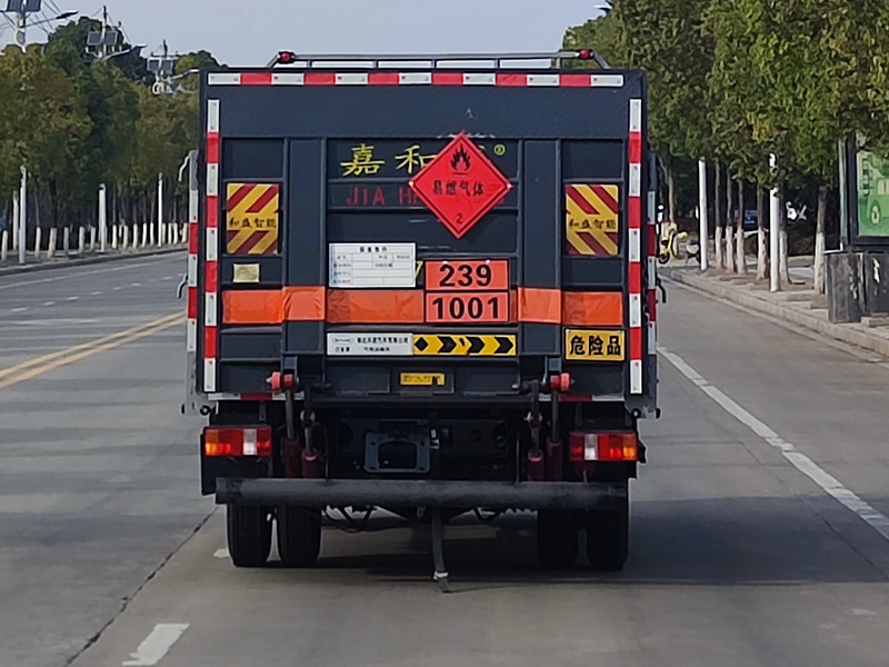 日途牌HTY5040TQPZZ6氣瓶運(yùn)輸車公告圖片