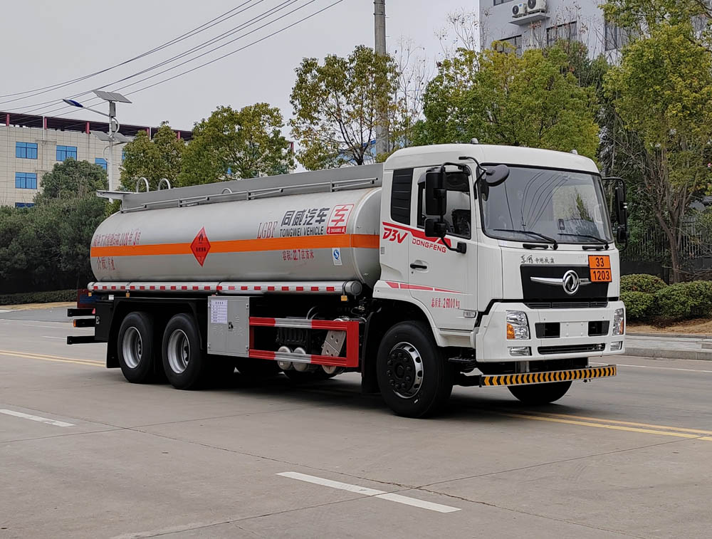 HTW5260GYYESQ6型運(yùn)油車(chē)圖片