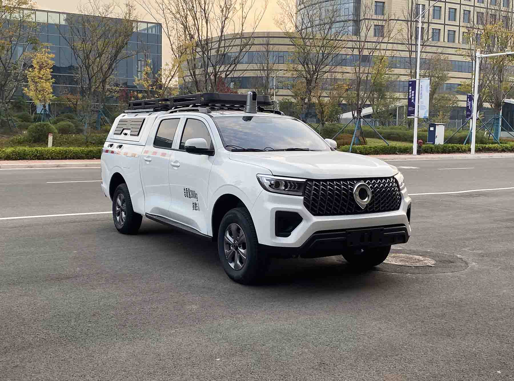 海威英達(dá)牌HWA5030XKCC6勘察車(chē)