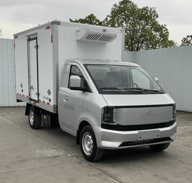 長(zhǎng)安牌CKS5031XLCT9AD6B1冷藏車公告圖片