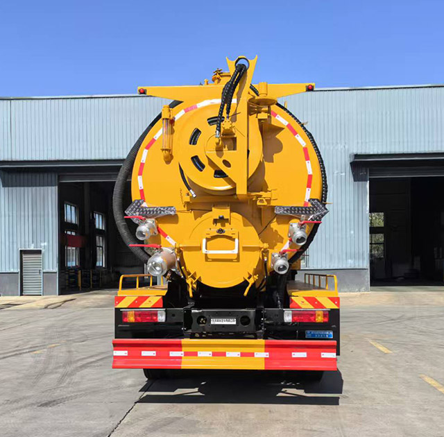 程力威牌CLW5258GQWBGQ清洗吸污車公告圖片