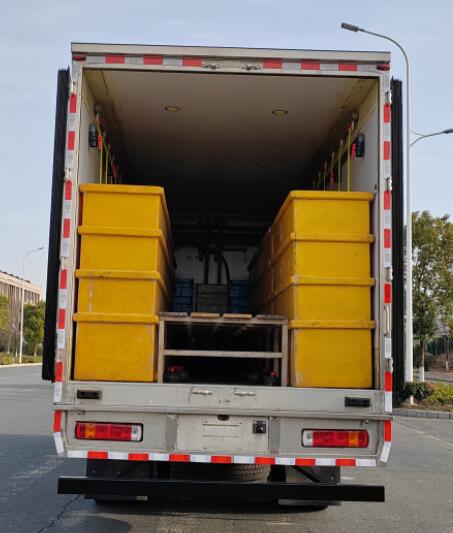 匯力威牌VVV5180TSCBJ6鮮活水產(chǎn)品運(yùn)輸車公告圖片