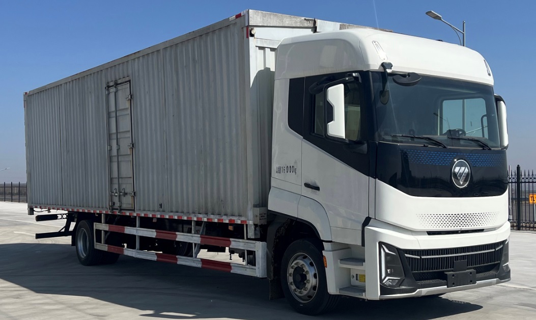 福田牌BJ5166XYK-02翼開(kāi)啟廂式貨車(chē)公告圖片