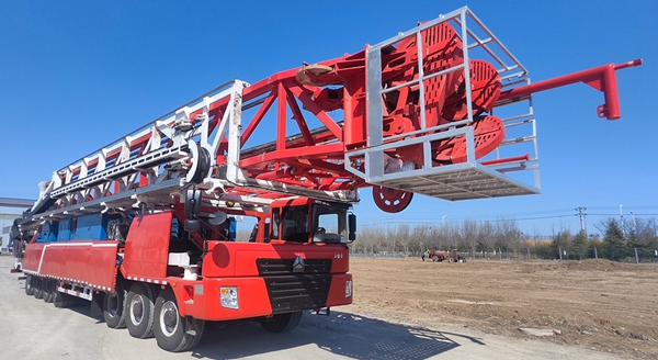 瑞馳曼牌KRQ5780TZJ鉆機(jī)車