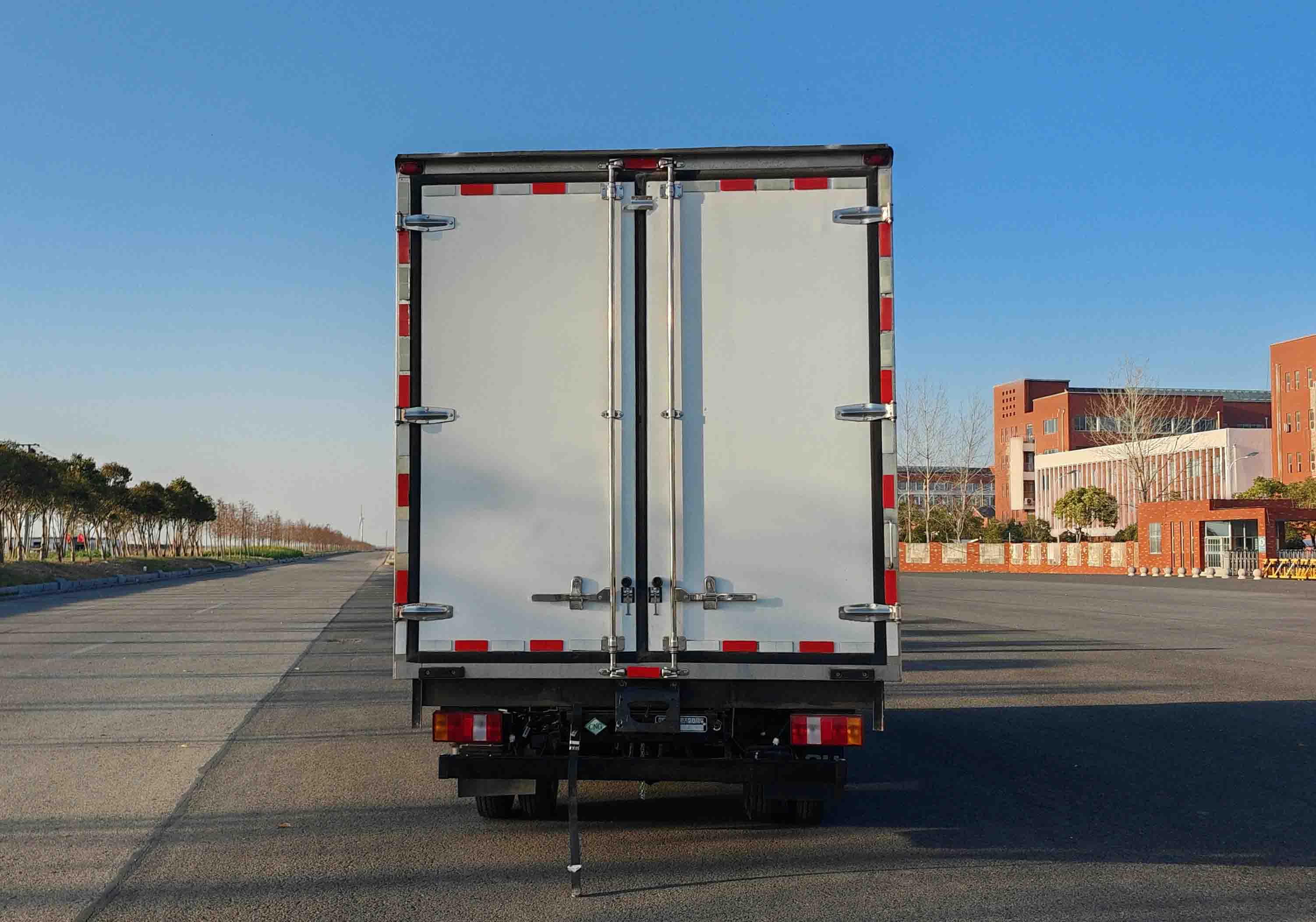 豪沃牌ZZ5047XLCF3515F145D冷藏車公告圖片