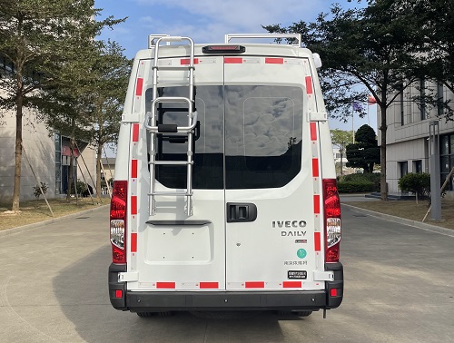 鵬宇牌GPY5040XJEY0監(jiān)測車公告圖片