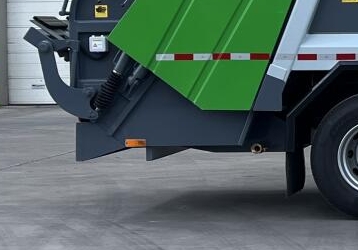 鑫華馳牌THD5187ZYSEV1純電動(dòng)壓縮式垃圾車公告圖片