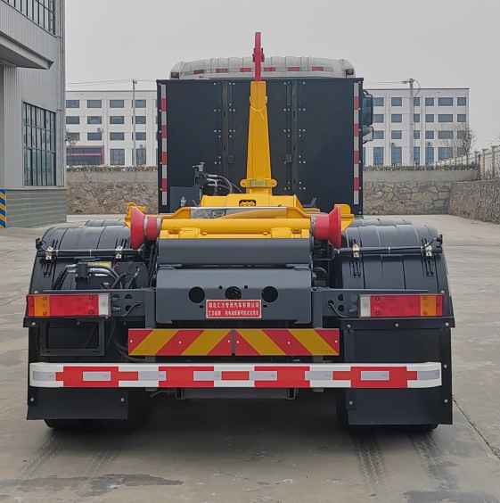 匯力威牌VVV5310ZXXDFBEV純電動(dòng)車(chē)廂可卸式垃圾車(chē)公告圖片