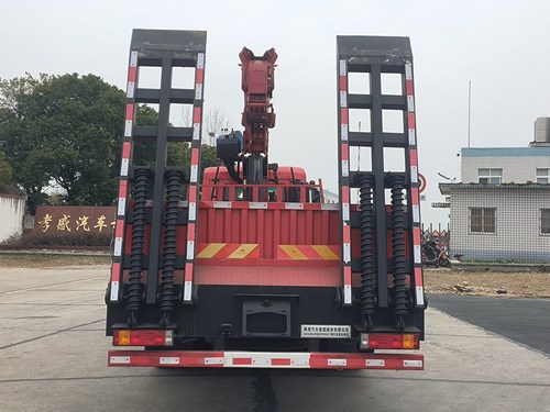 陜汽牌SX5250JSQGP65841隨車起重運(yùn)輸車公告圖片