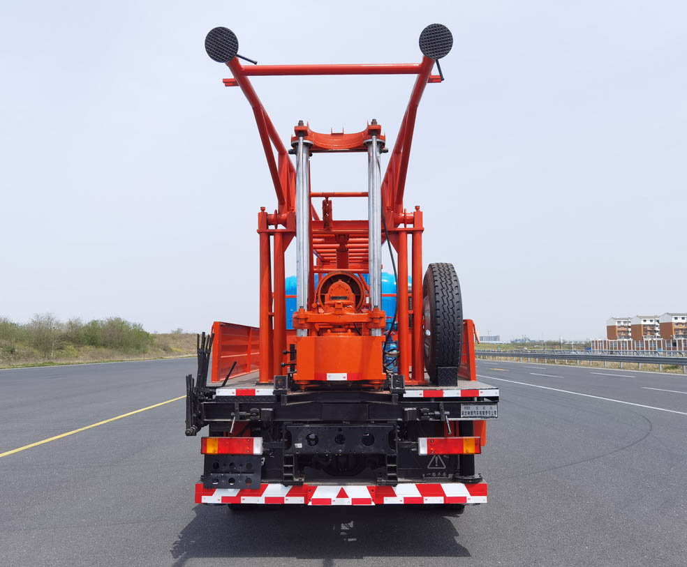 神鷹牌YG5102TZJDPP100-5G鉆機車公告圖片