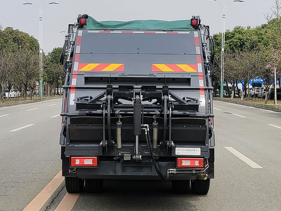 鑫馳牌XQY5120ZYSBEV純電動壓縮式垃圾車公告圖片