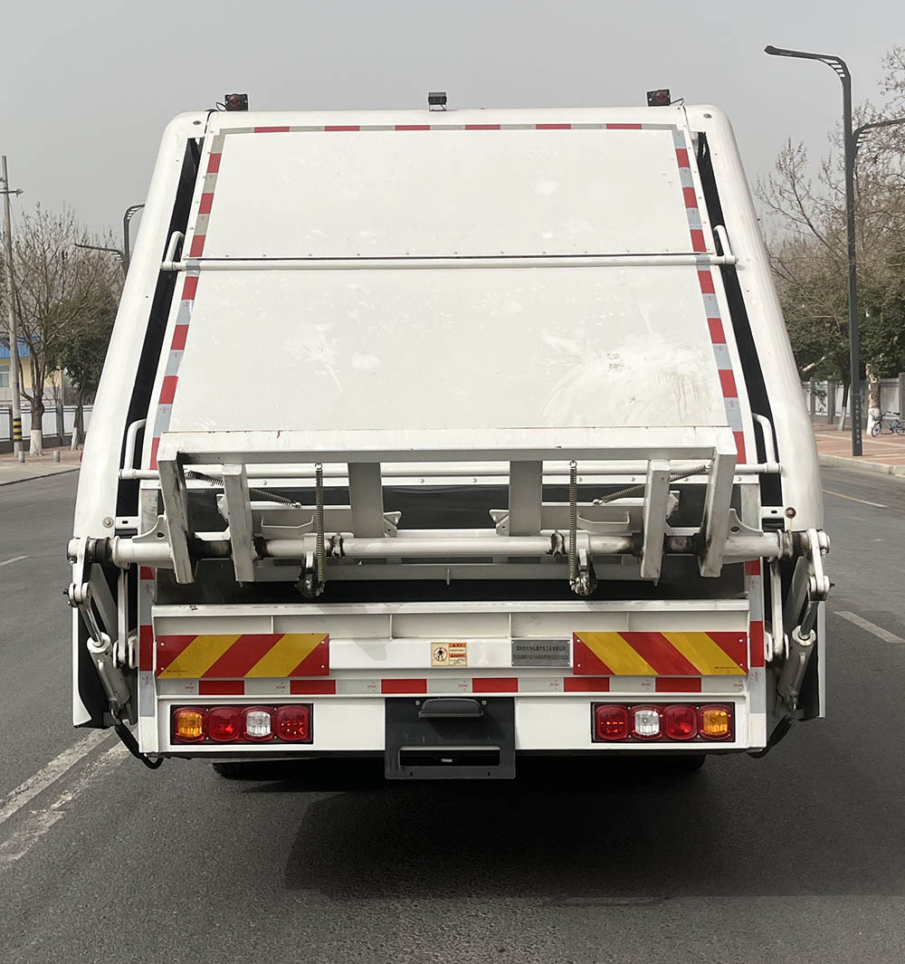 特爾佳牌DWT5180ZYS4HSXBEV純電動壓縮式垃圾車公告圖片