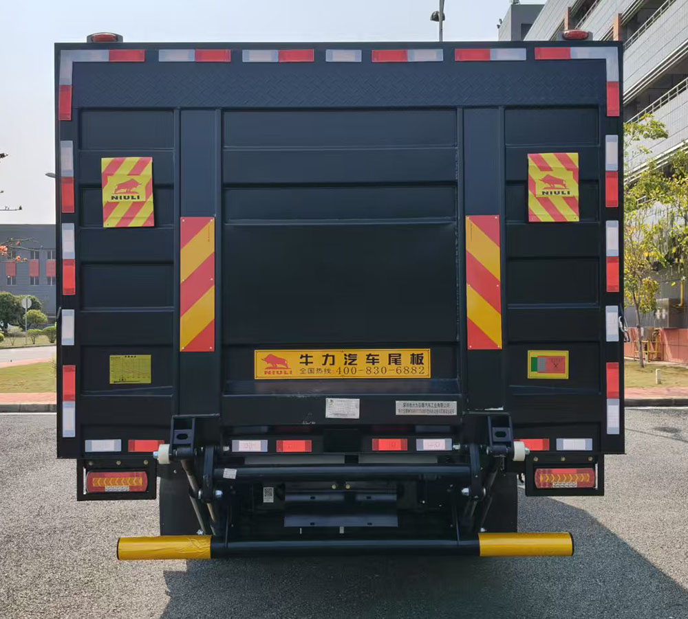 特爾佳牌DWT5080XTY7DSXBEV純電動密閉式桶裝垃圾車公告圖片