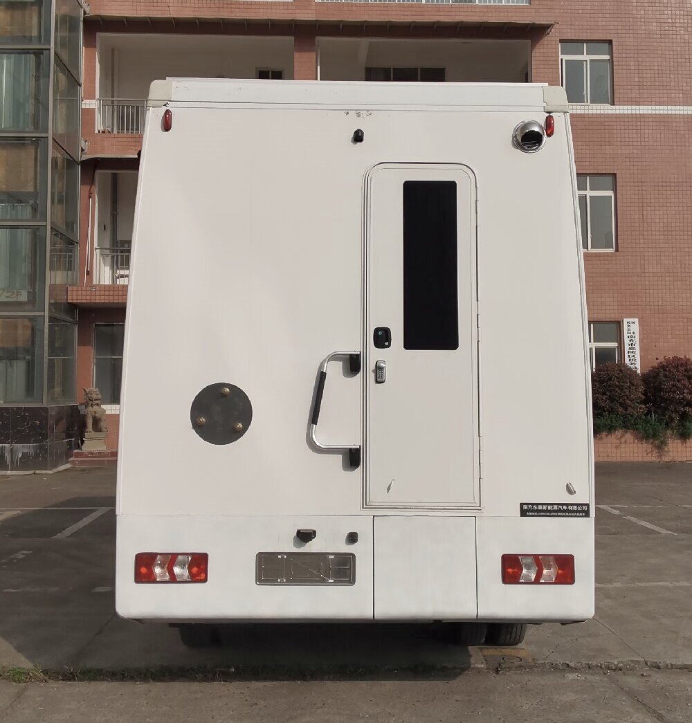 東嘉加樂牌DJV5070XLJPHEV插電式混合動力旅居車公告圖片