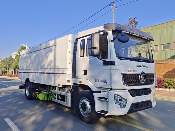 XLT5180TXSSXBEV型純電動洗掃車圖片