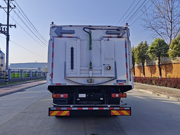 常林牌XLT5180TXSSXBEV純電動(dòng)洗掃車公告圖片