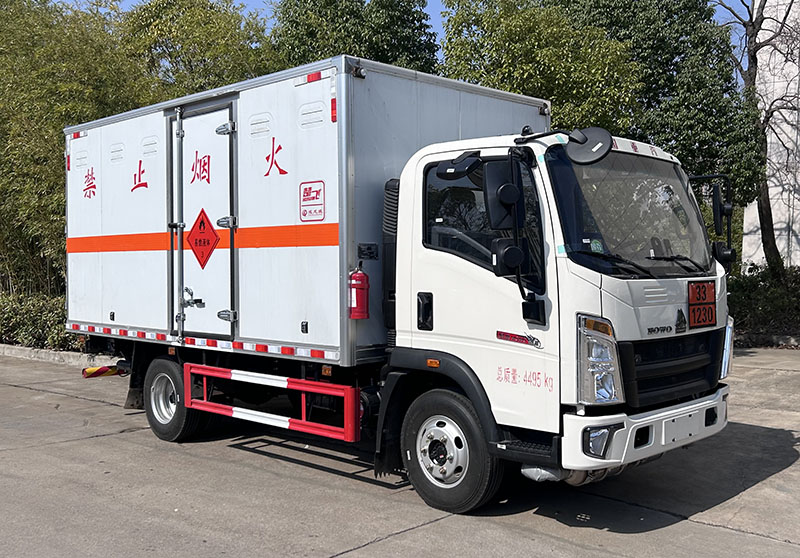 楚飛牌CLQ5047XRY6ZZ易燃液體廂式運輸車公告圖片