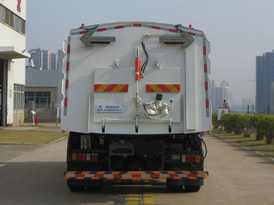 福龍馬牌FLM5180TXSQLBEV純電動洗掃車公告圖片