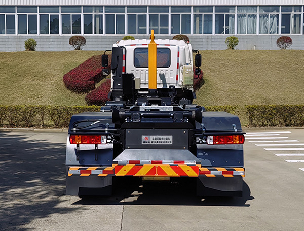 福龍馬牌FLM5310ZXXFM6車廂可卸式垃圾車公告圖片