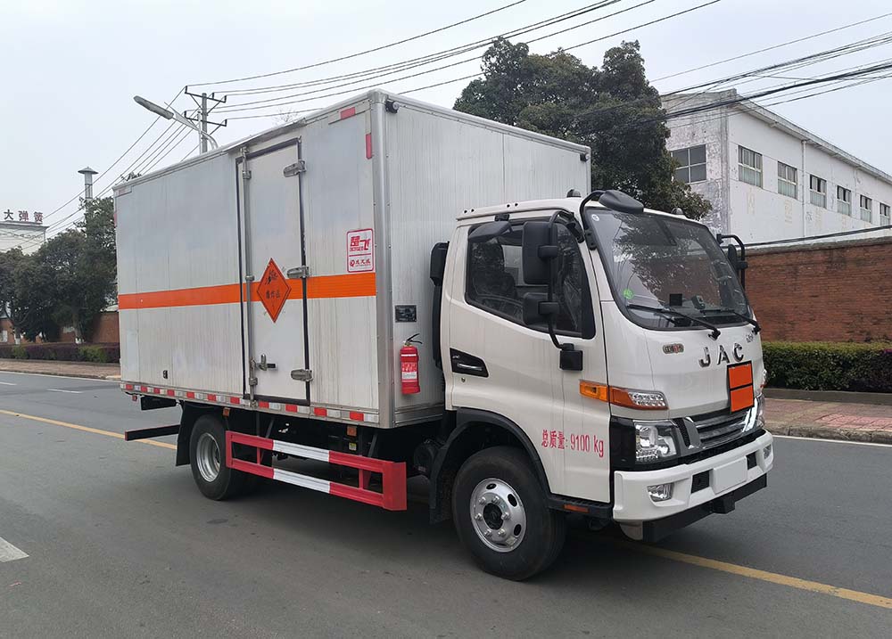 楚飛牌CLQ5090XQY6HFC爆破器材運(yùn)輸車公告圖片