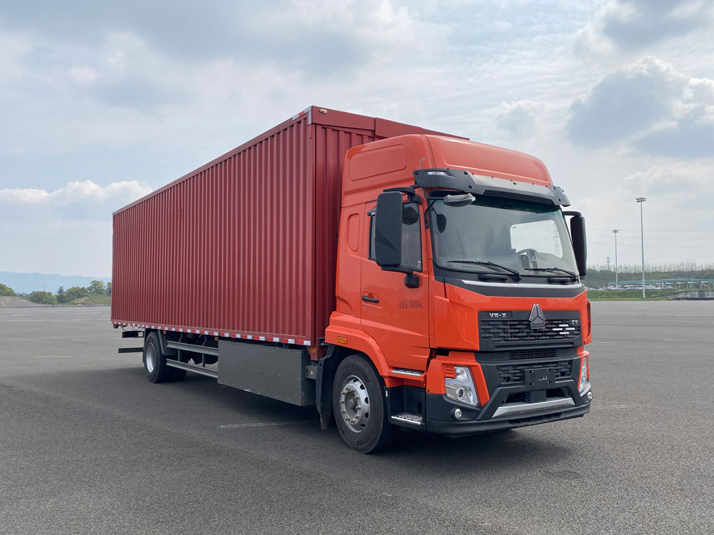豪沃牌ZZ5184XYKK7117Z1BEV純電動(dòng)翼開(kāi)啟廂式貨車(chē)公告圖片