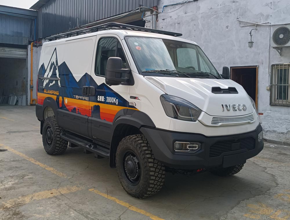 依維柯牌NJ5046TSYEDDH2宿營(yíng)車公告圖片